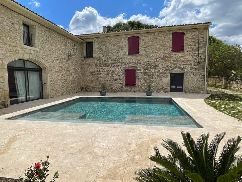 Restored Stone Farmhouse in Petite Camargue - Bernis, France