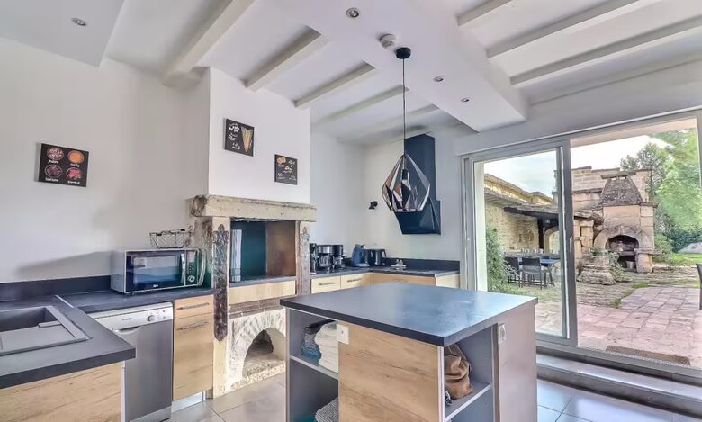 Restored Stone Farmhouse in Petite Camargue - Bernis, France