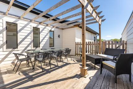 Wedgewood Rooftop Retreat - Nashville, Tennessee