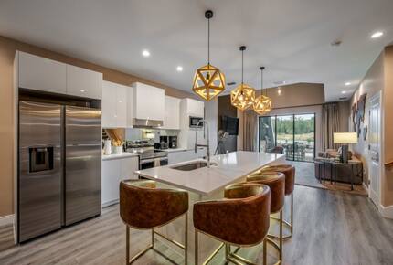 Luxury Townhome with Private Hot Tub Near Disney - Kissimmee, Florida