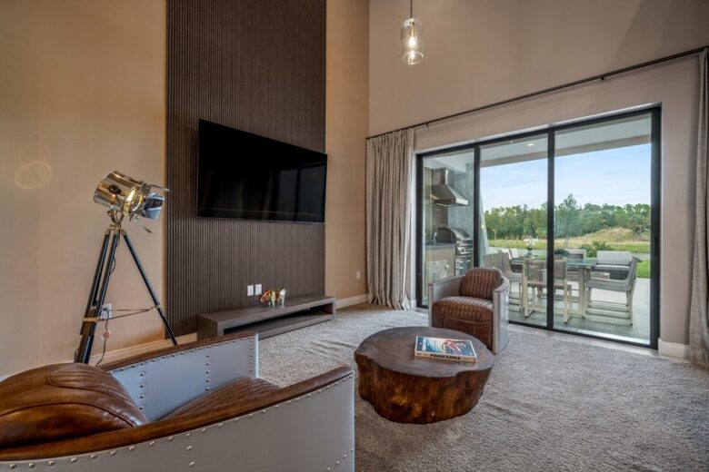 Luxury Townhome with Private Hot Tub Near Disney - Kissimmee, Florida