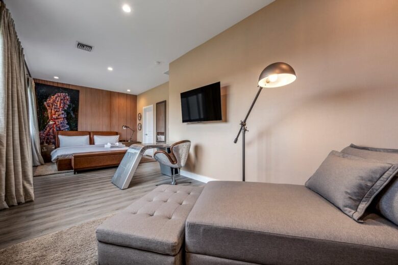 Luxury Townhome with Private Hot Tub Near Disney - Kissimmee, Florida