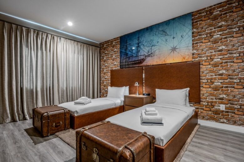 Luxury Townhome with Private Hot Tub Near Disney - Kissimmee, Florida