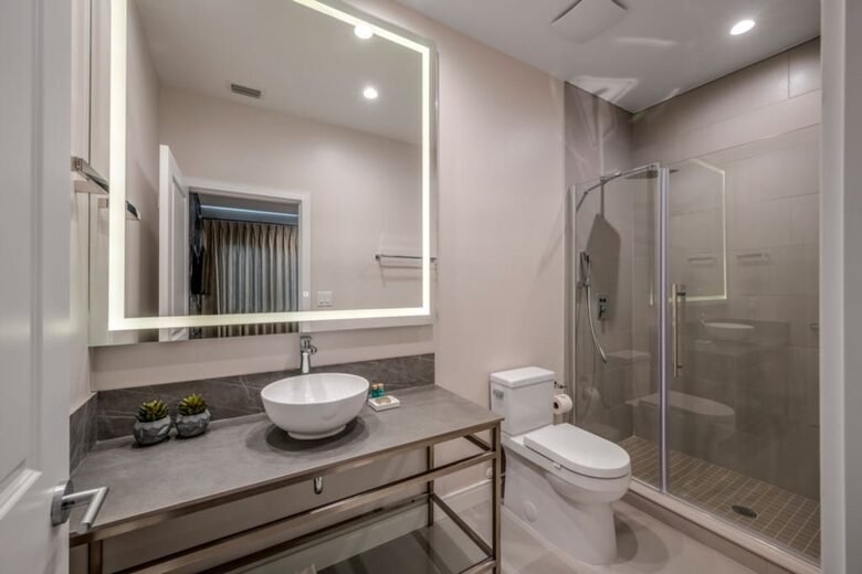 Luxury Townhome with Private Hot Tub Near Disney - Kissimmee, Florida