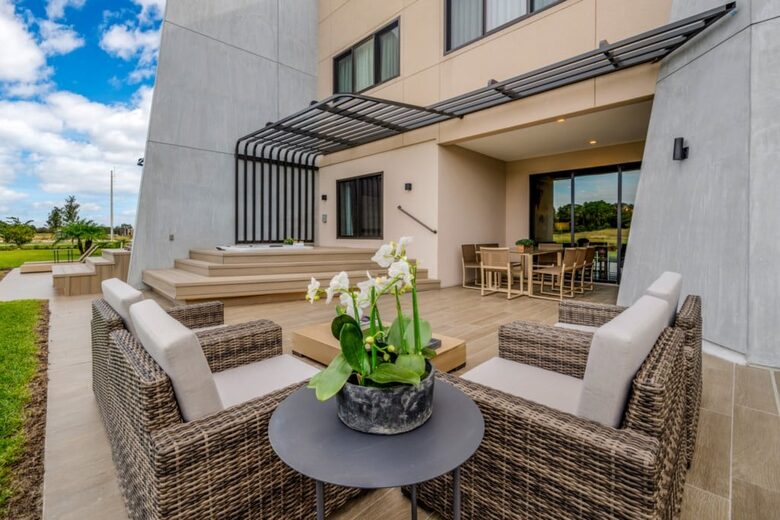Luxury Townhome with Private Hot Tub Near Disney - Kissimmee, Florida
