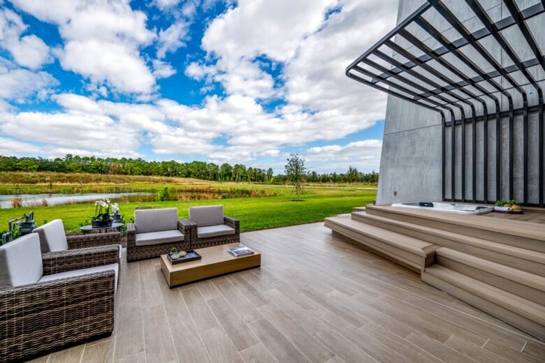 Luxury Townhome with Private Hot Tub Near Disney - Kissimmee, Florida