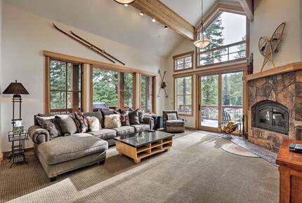 Northstar Mountain Retreat with Hot Tub & Walk to Ski Lift - Truckee, California