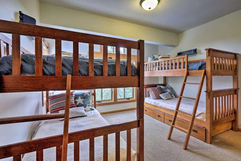 Northstar Mountain Retreat with Hot Tub & Walk to Ski Lift - Truckee, California