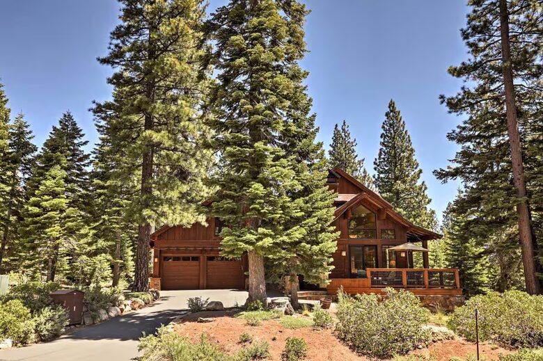 Northstar Mountain Retreat with Hot Tub & Walk to Ski Lift - Truckee, California