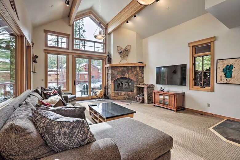 Northstar Mountain Retreat with Hot Tub & Walk to Ski Lift - Truckee, California
