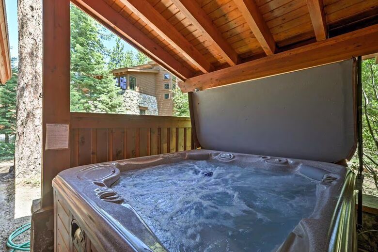 Northstar Mountain Retreat with Hot Tub & Walk to Ski Lift - Truckee, California