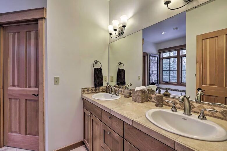 Northstar Mountain Retreat with Hot Tub & Walk to Ski Lift - Truckee, California