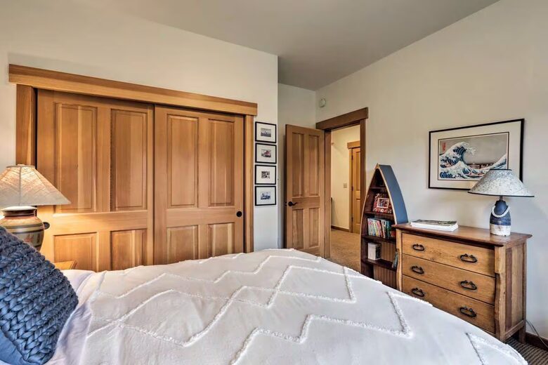 Northstar Mountain Retreat with Hot Tub & Walk to Ski Lift - Truckee, California
