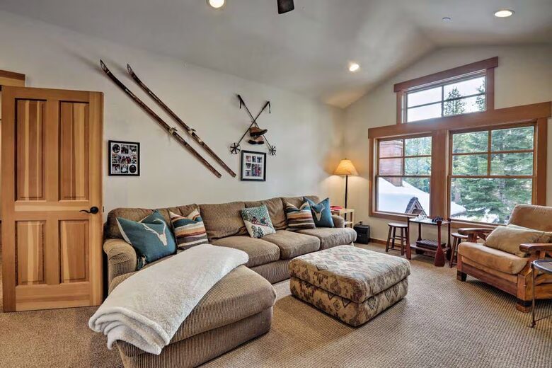 Northstar Mountain Retreat with Hot Tub & Walk to Ski Lift - Truckee, California