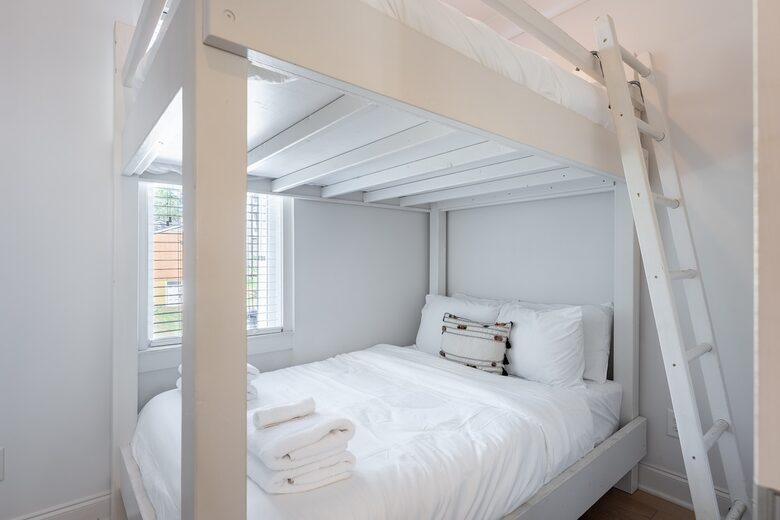 Wedgewood Rooftop Retreat - Nashville, Tennessee