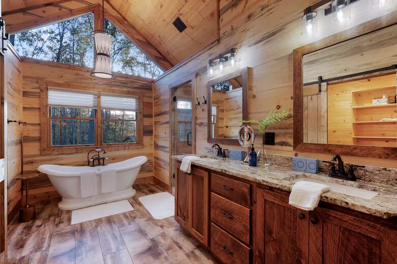 Mountain Top Views & Privacy at Eagle Ridge - Blue Ridge, Georgia