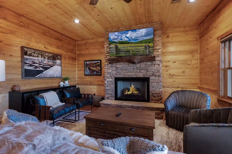 Mountain Top Views & Privacy at Eagle Ridge - Blue Ridge, Georgia