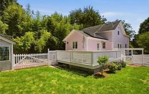 The Pink House Near Broadway Newport - Newport, Rhode Island