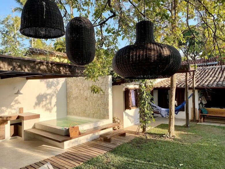 Coastal Garden Home in Ilhabela - Ilhabela, Brazil