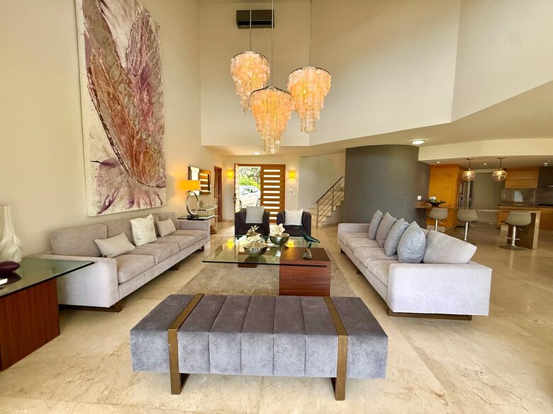 Ocean-View Villa in Punta Pelícanos - Cruz de Huanacaxtle, Mexico