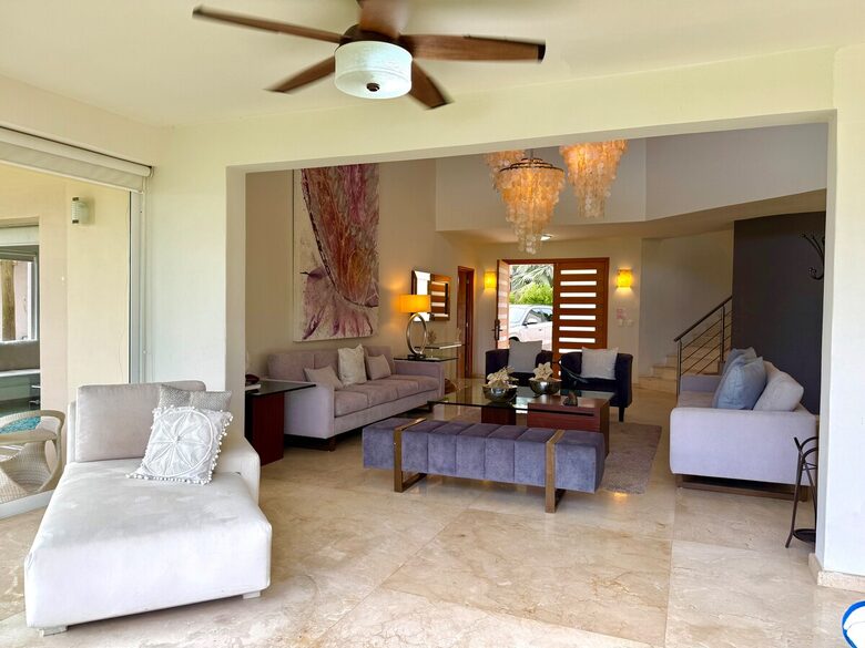 Ocean-View Villa in Punta Pelícanos - Cruz de Huanacaxtle, Mexico