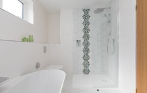 Contemporary Coastal Home with Panoramic Sea Views - St Ives, United Kingdom