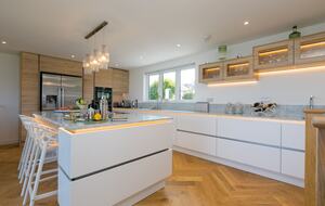 Contemporary Coastal Home with Panoramic Sea Views - St Ives, United Kingdom