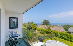 Contemporary Coastal Home with Panoramic Sea Views - St Ives, United Kingdom