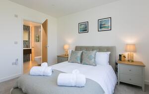 Contemporary Coastal Home with Panoramic Sea Views - St Ives, United Kingdom