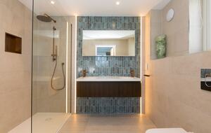 Contemporary Coastal Home with Panoramic Sea Views - St Ives, United Kingdom