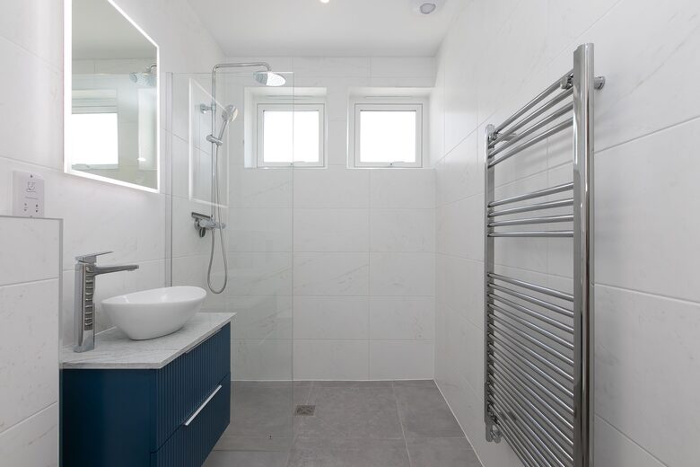 Contemporary Coastal Home with Panoramic Sea Views - St Ives, United Kingdom