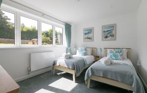 Contemporary Coastal Home with Panoramic Sea Views - St Ives, United Kingdom