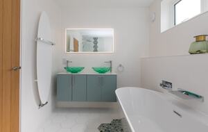 Contemporary Coastal Home with Panoramic Sea Views - St Ives, United Kingdom
