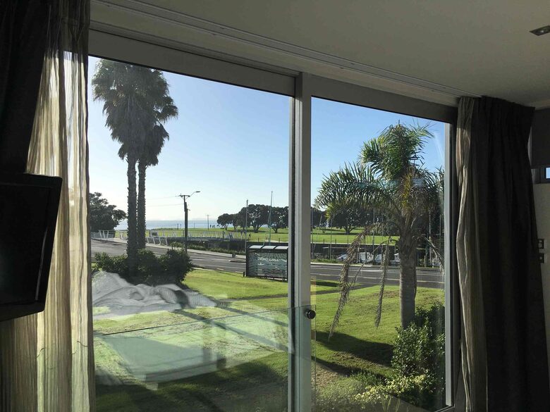 Takapuna Living Near the Beach and Village - Takapuna, New Zealand