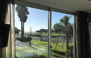 Takapuna Living Near the Beach and Village - Takapuna, New Zealand