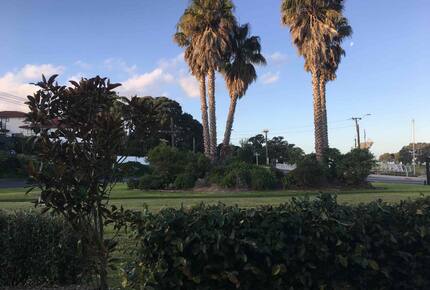 Takapuna Living Near the Beach and Village - Takapuna, New Zealand