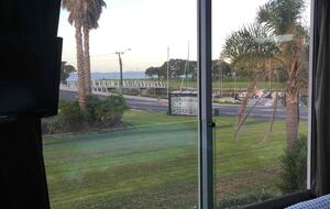 Takapuna Living Near the Beach and Village - Takapuna, New Zealand
