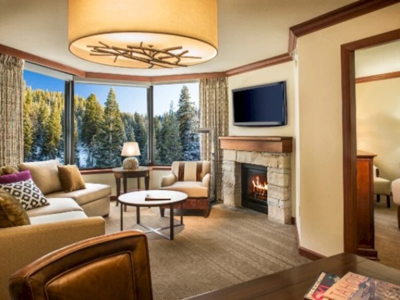 Everline Fireplace Penthouse with Ski-In/Ski-Out Access - Olympic Valley, California