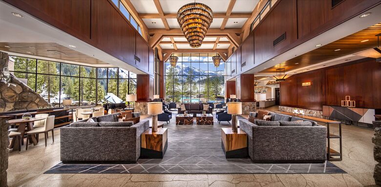 Everline Fireplace Penthouse with Ski-In/Ski-Out Access - Olympic Valley, California