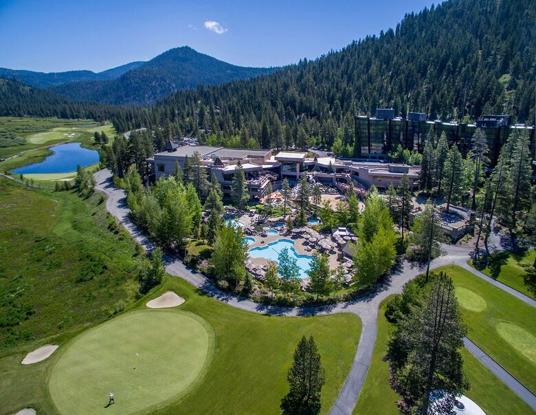 Everline Fireplace Penthouse with Ski-In/Ski-Out Access - Olympic Valley, California