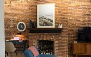 Historic Limestone Loft in Downtown Kingston - Kingston, Canada