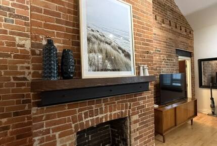 Historic Limestone Loft in Downtown Kingston - Kingston, Canada