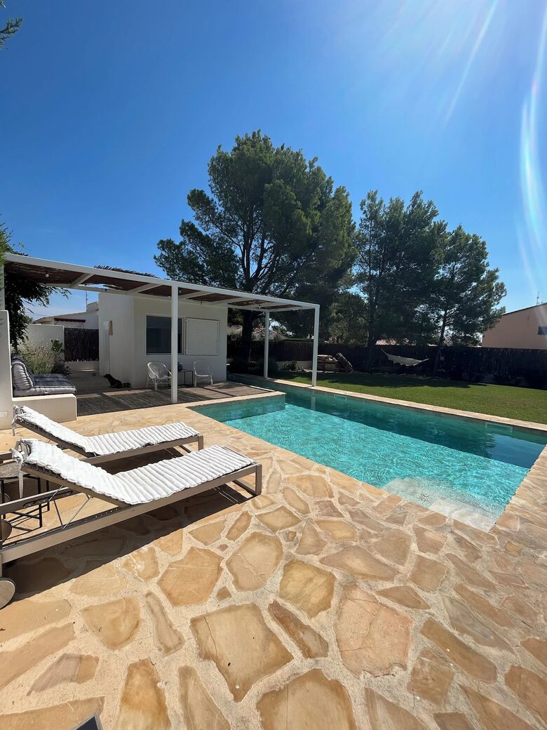 Coastal Chalet with Poolside Studio - L'Ametlla de Mar, Spain