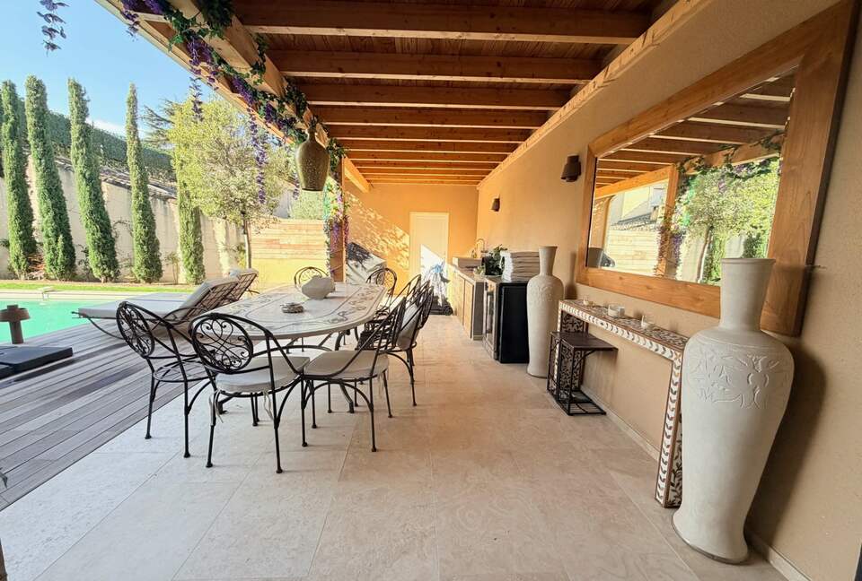 Contemporary Garden Residence in Central Aix - Aix-en-Provence, France