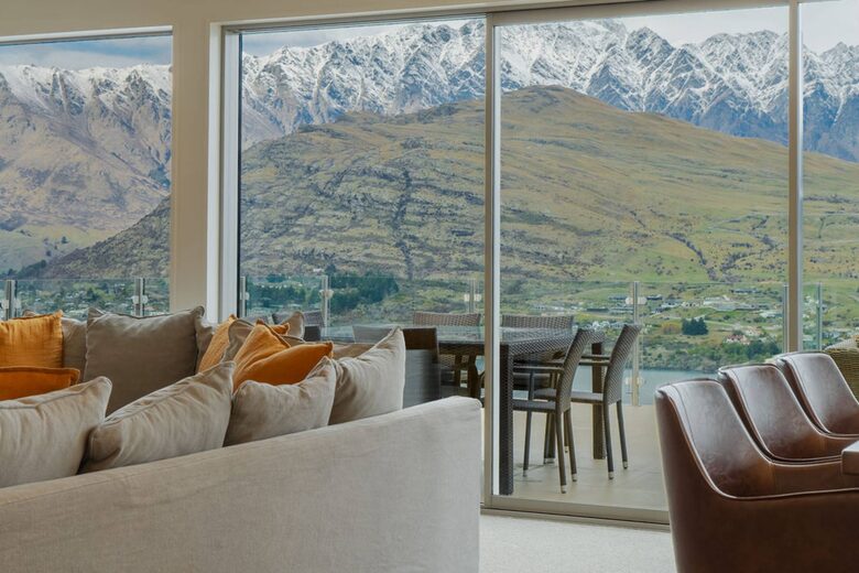Elevated Alpine Residence Overlooking The Remarkables - Queenstown, New Zealand