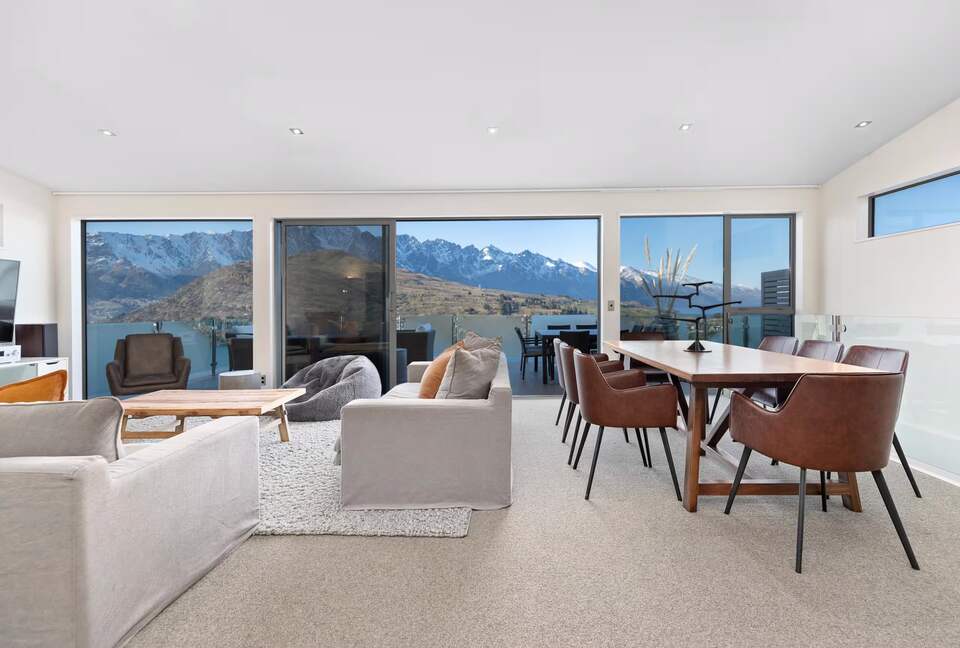 Elevated Alpine Residence Overlooking The Remarkables - Queenstown, New Zealand