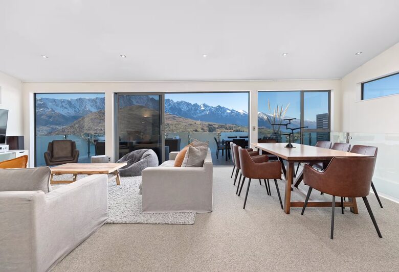 Elevated Alpine Residence Overlooking The Remarkables - Queenstown, New Zealand