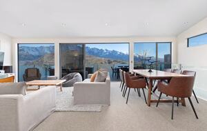Elevated Alpine Residence Overlooking The Remarkables - Queenstown, New Zealand