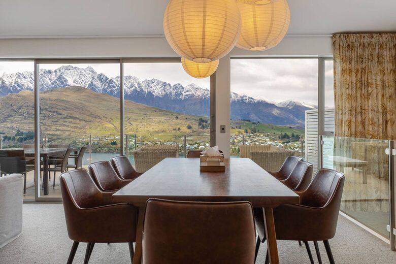 Elevated Alpine Residence Overlooking The Remarkables - Queenstown, New Zealand