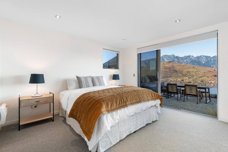 Elevated Alpine Residence Overlooking The Remarkables - Queenstown, New Zealand